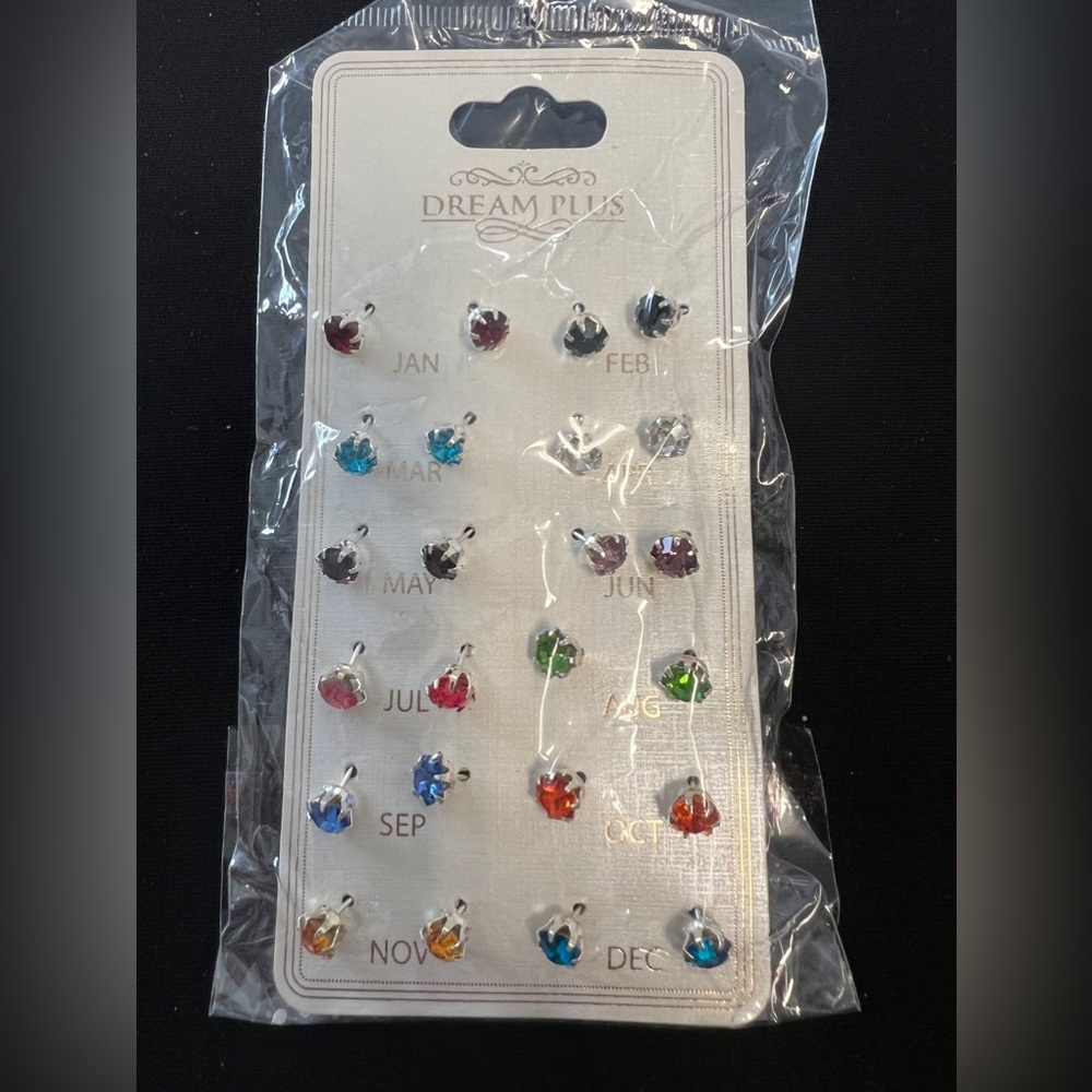 Dream plus monthly earrings